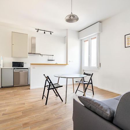 Santa Giulia Suite - 15 Minutes From City Centre Милан Экстерьер фото