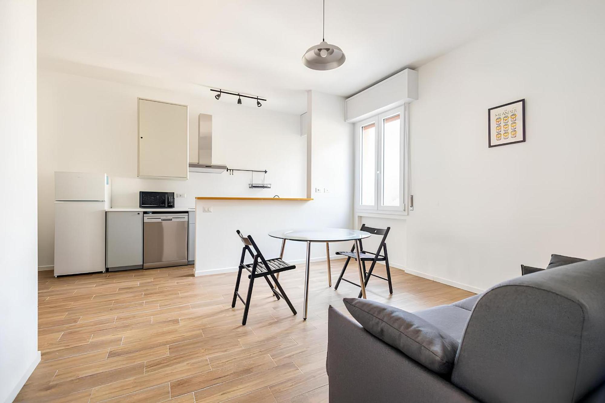 Santa Giulia Suite - 15 Minutes From City Centre Милан Экстерьер фото