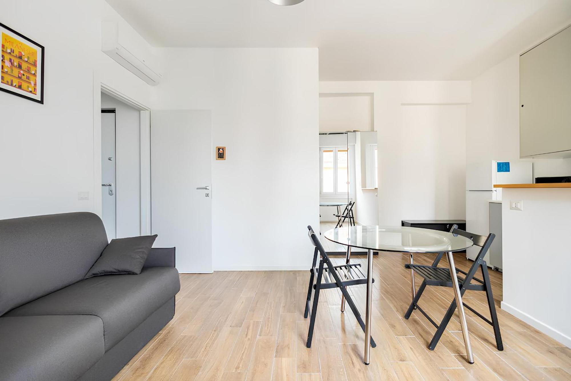 Santa Giulia Suite - 15 Minutes From City Centre Милан Экстерьер фото