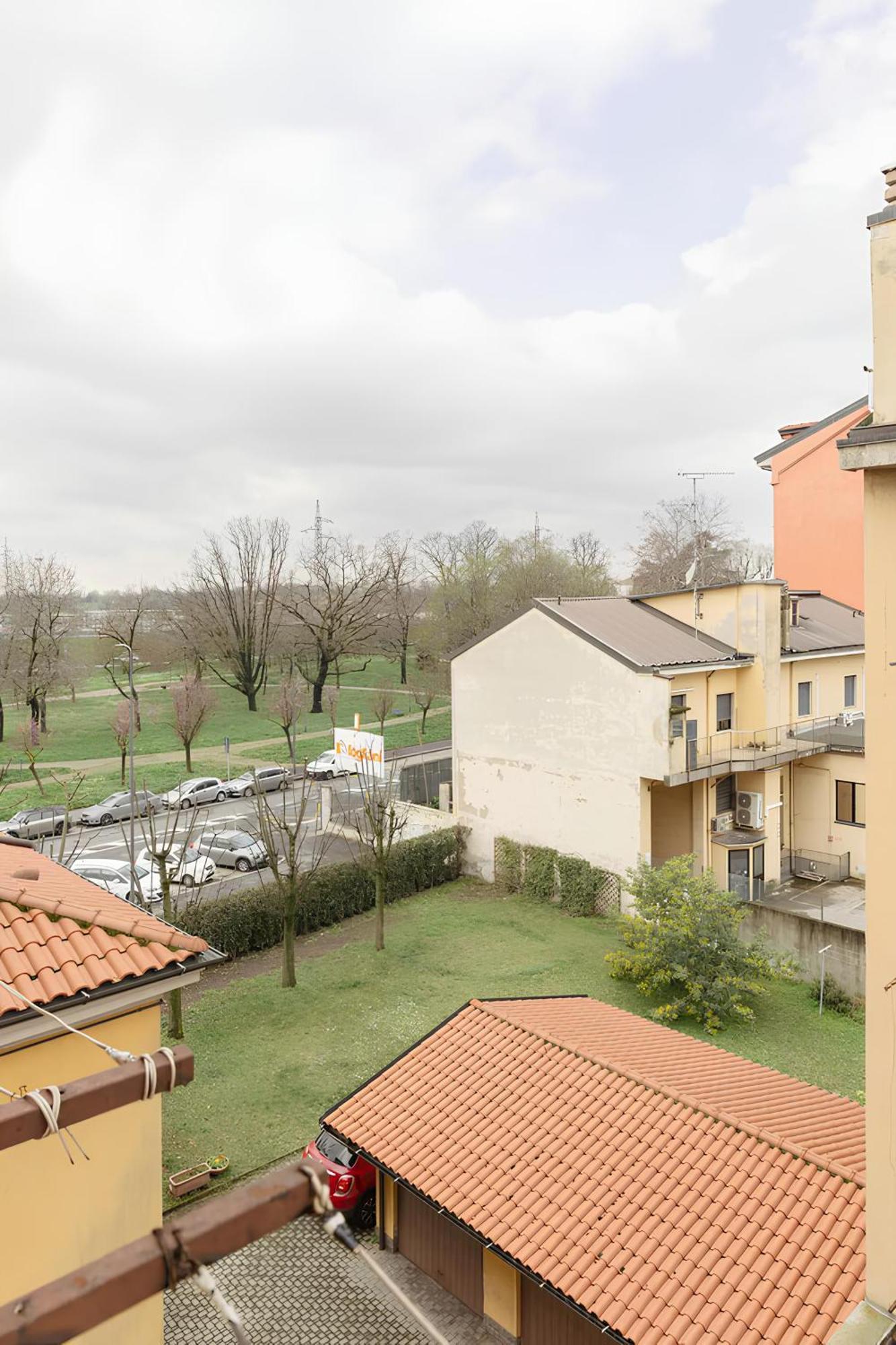 Santa Giulia Suite - 15 Minutes From City Centre Милан Экстерьер фото